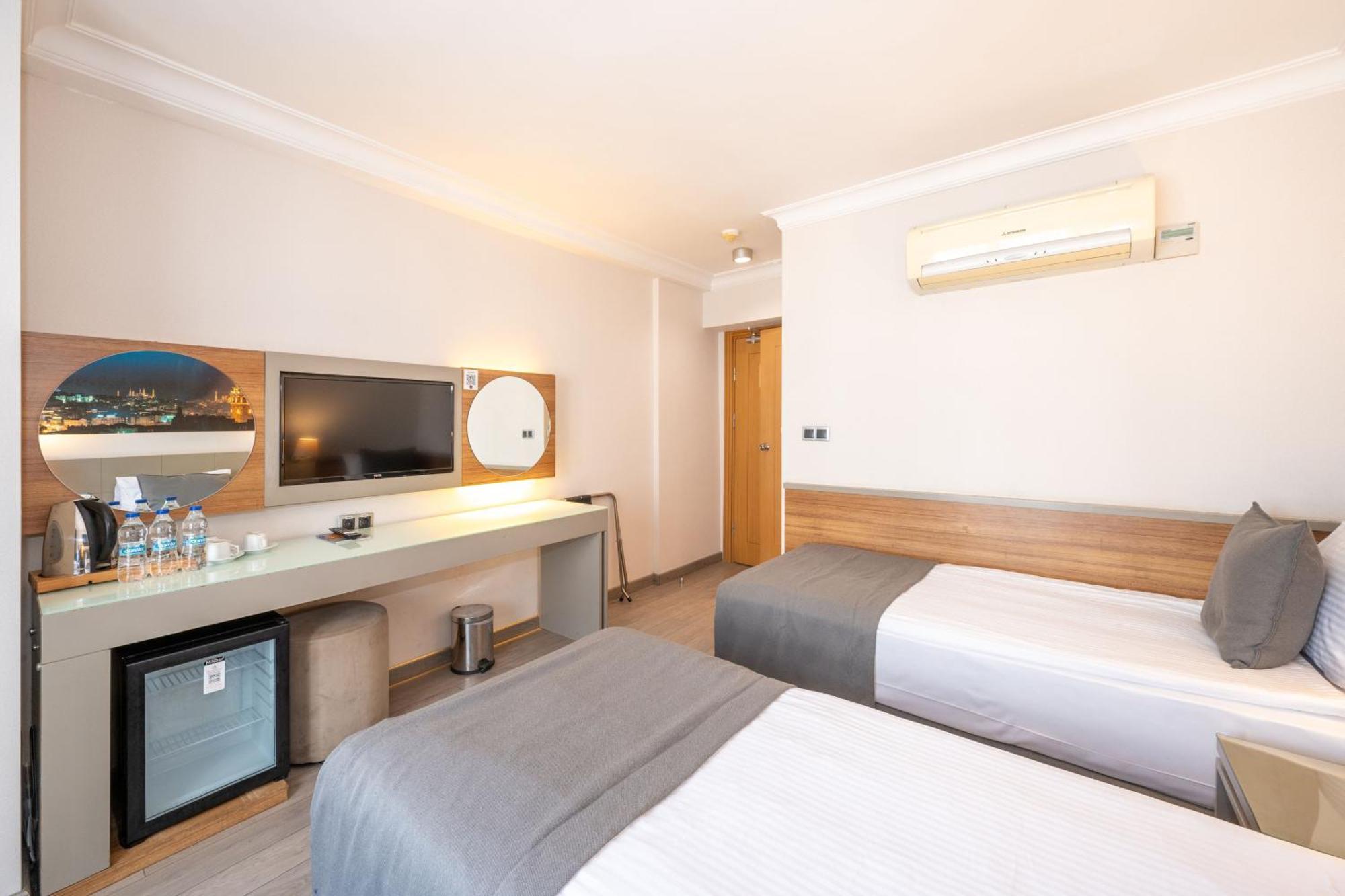 Klas Hotel Istanbul Exterior foto
