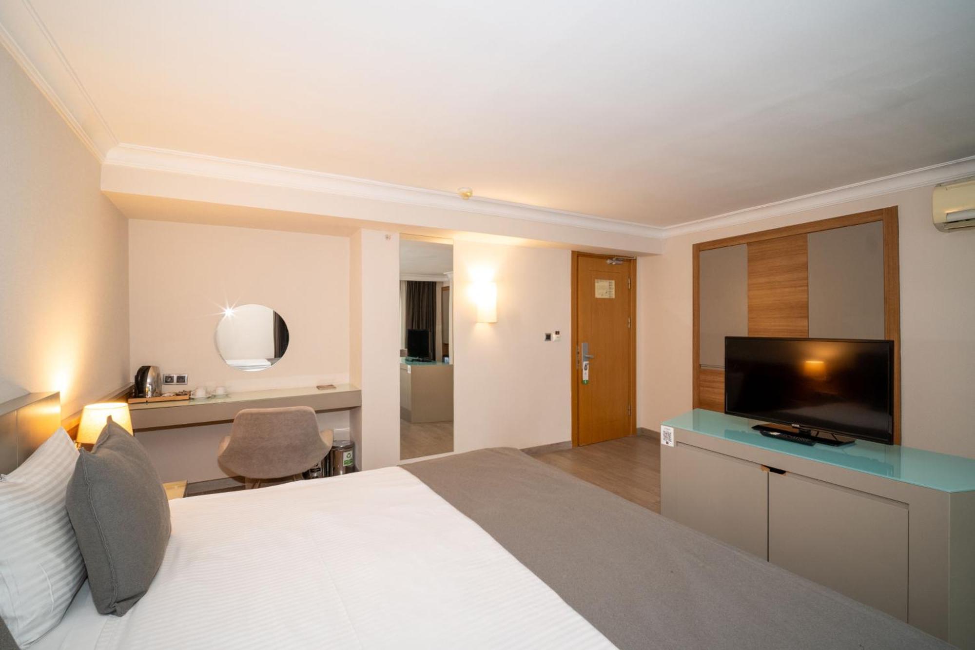 Klas Hotel Istanbul Exterior foto