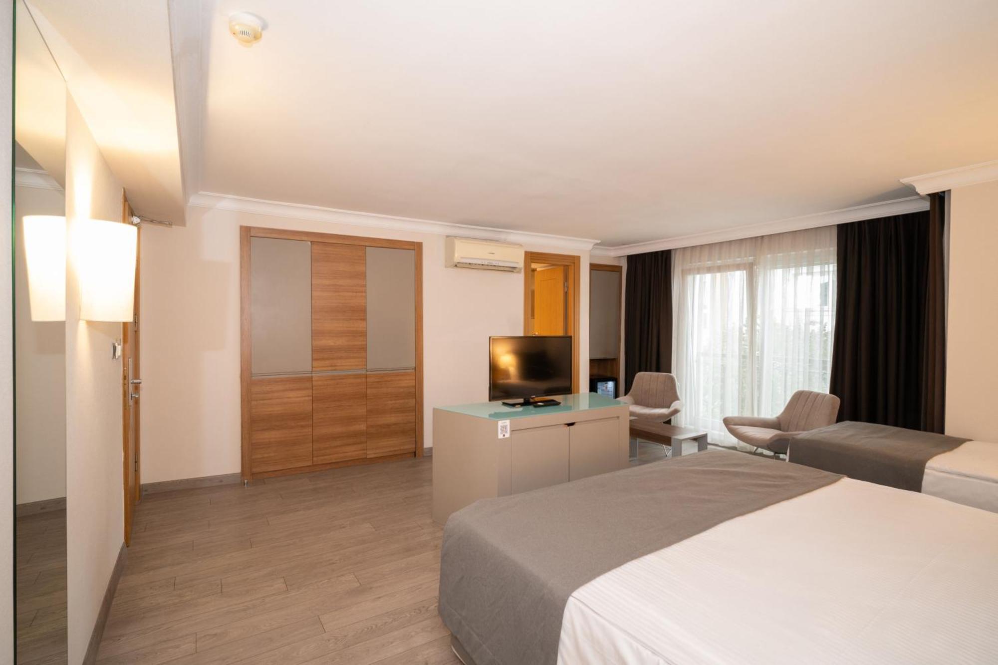 Klas Hotel Istanbul Exterior foto